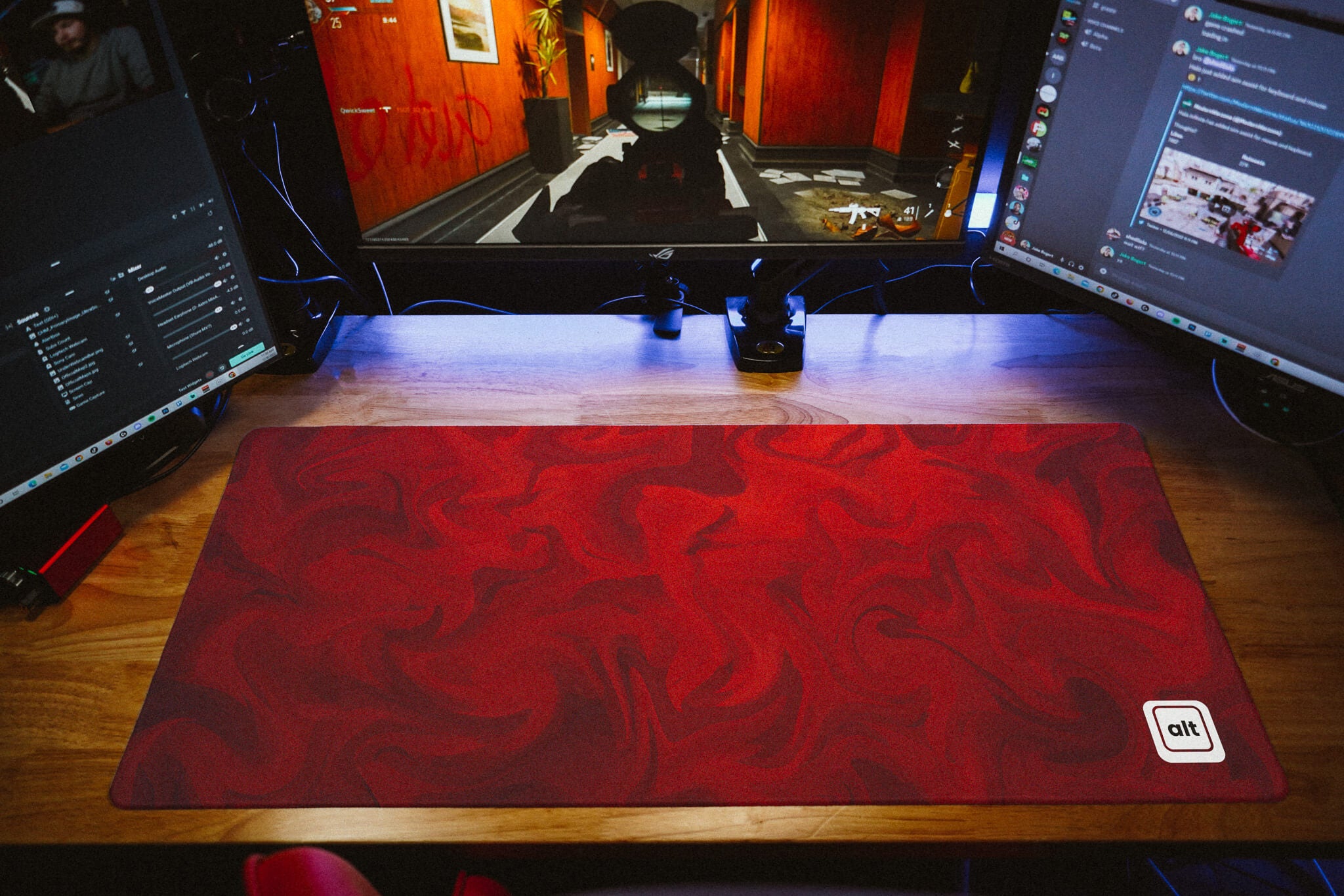 Red Liquify Mousepad